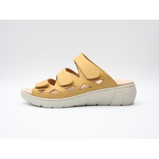 Chanclas PUCHE 6998 mostaza