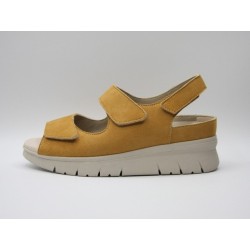 Sandalia PINOSO 8192 mostaza